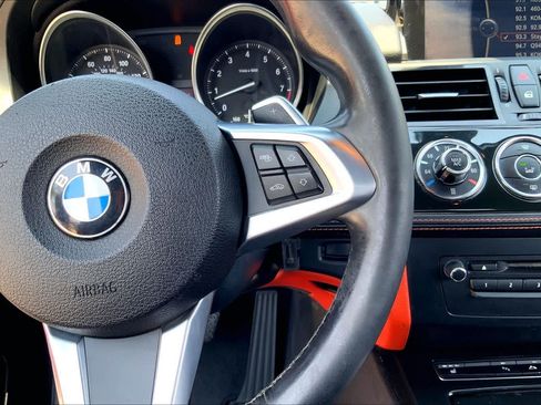 Used 2014 BMW Z4 sDrive35i RWD image 23