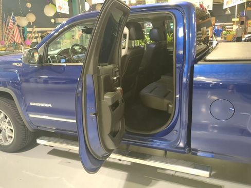 Used 2014 GMC Sierra 1500 SLT w/ SLT Preferred Package AWD/4WD image 8