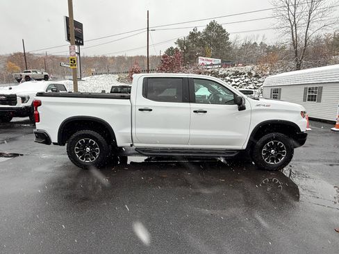 Used 2022 Chevrolet Silverado 1500 ZR2 w/ Technology Package image 6