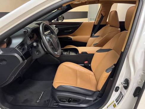 Used 2023 Lexus ES 350 w/ Premium Package FWD image 8