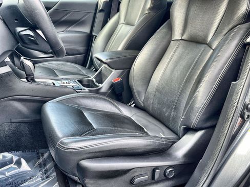 Used 2020 Subaru Forester Limited w/ Popular Package #3 image 12