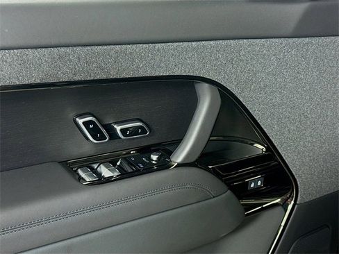 Used 2025 Land Rover Range Rover Sport Dynamic SE image 20