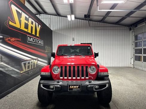 Used 2018 Jeep Wrangler Unlimited Sahara AWD/4WD image 19