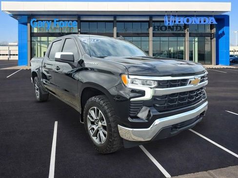 Used 2024 Chevrolet Silverado 1500 LT image 1