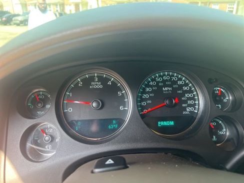 Used 2014 Chevrolet Tahoe LTZ image 3