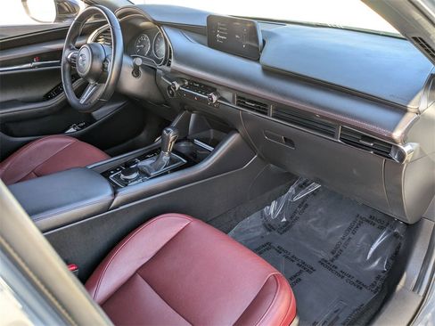 Used 2024 MAZDA MAZDA3 s image 29