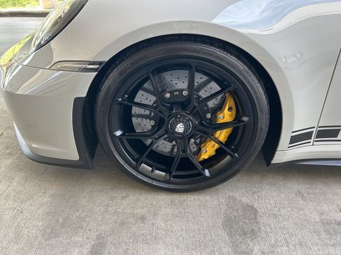 Used 2022 Porsche 911 GT3 RWD image 14