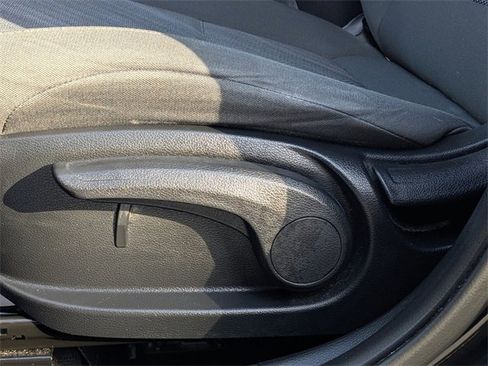 Used 2023 Kia Seltos LX image 20