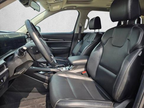 Used 2025 Kia Telluride S AWD/4WD image 17