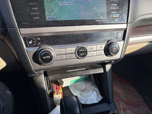 Used 2017 Subaru Outback 2.5i Limited image 53