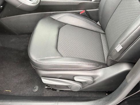 New 2026 Jeep Compass Latitude image 10