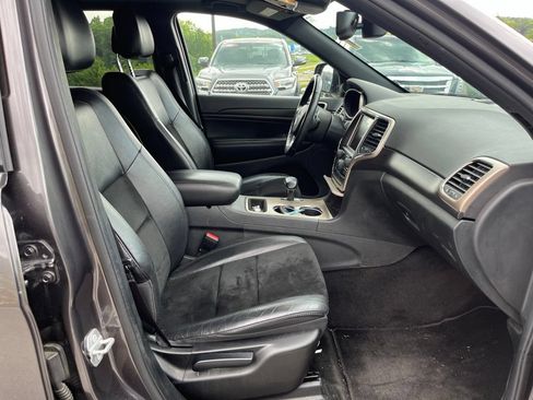 Used 2015 Jeep Grand Cherokee Altitude AWD/4WD image 8