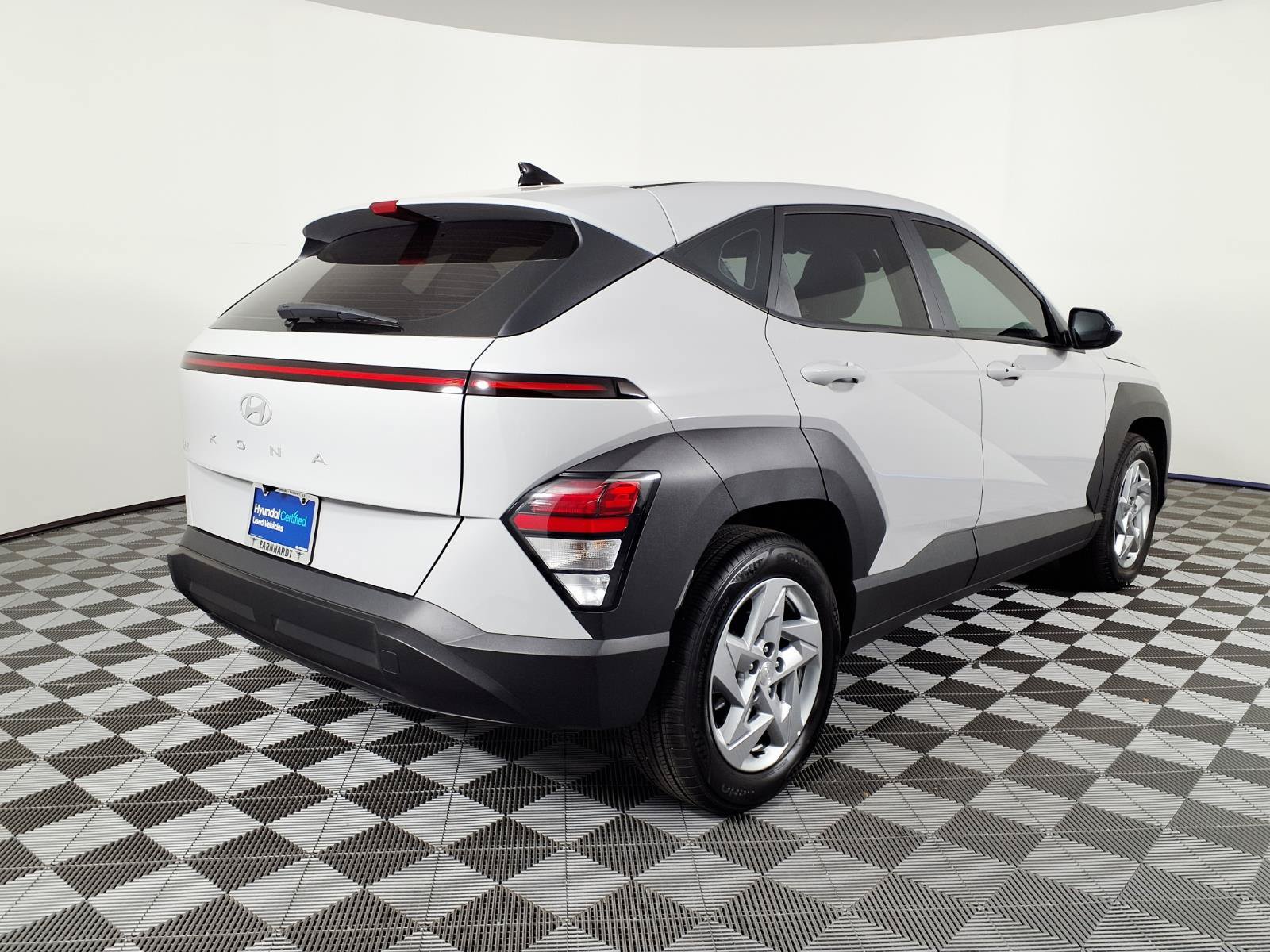 Certified 2026 Hyundai Kona SE FWD image 4