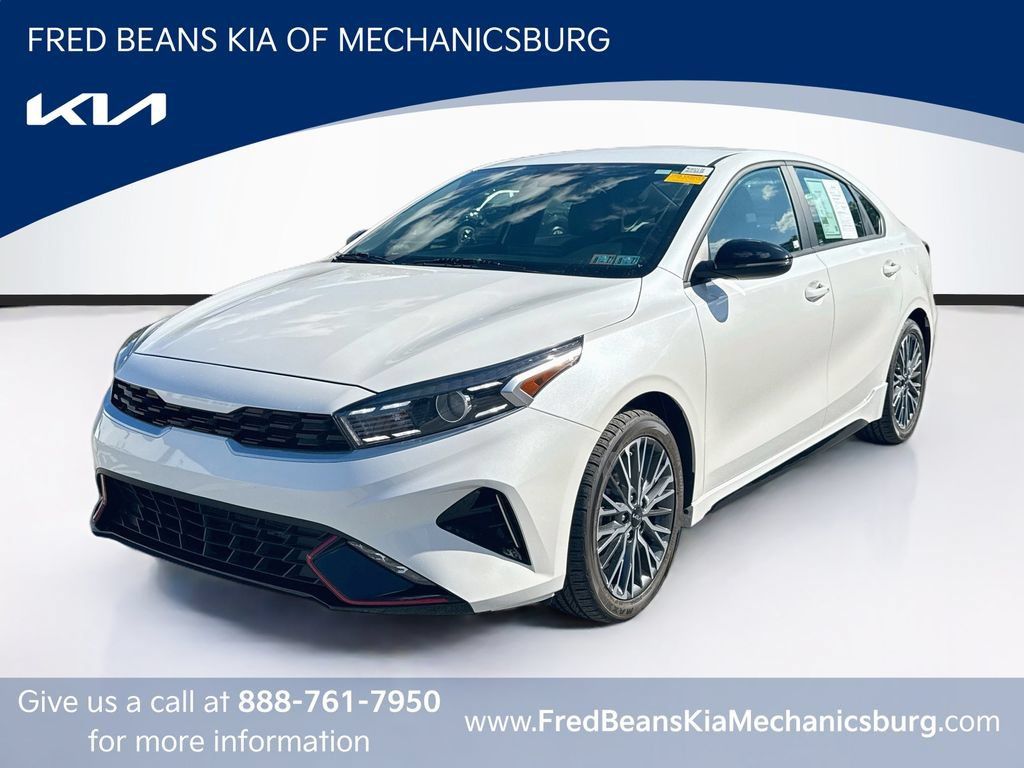 Certified 2023 Kia Forte GT-Line FWD image 3