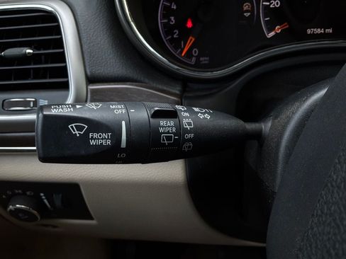 Used 2018 Jeep Grand Cherokee Limited AWD/4WD image 39