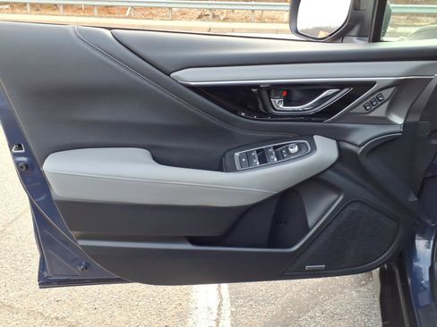 Certified 2025 Subaru Outback Limited image 11