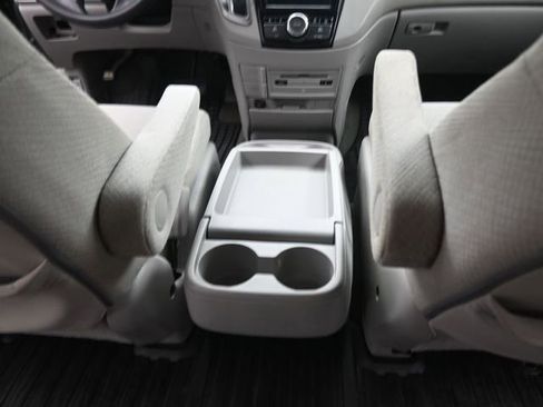 Used 2016 Honda Odyssey SE image 27