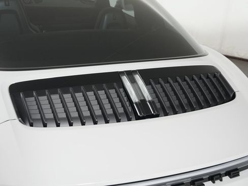 Certified 2024 Porsche 911 Targa 4 GTS AWD/4WD image 17