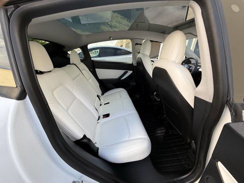Used 2020 Tesla Model Y Long Range AWD/4WD image 22
