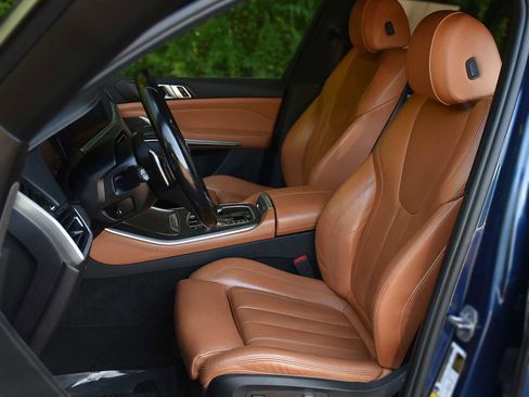 Used 2021 BMW X5 xDrive40i w/ Premium Package image 11