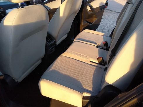 Used 2021 Volkswagen Tiguan S image 31