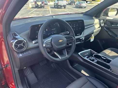 New 2026 Chevrolet Equinox LT w/ Convenience Package II image 13