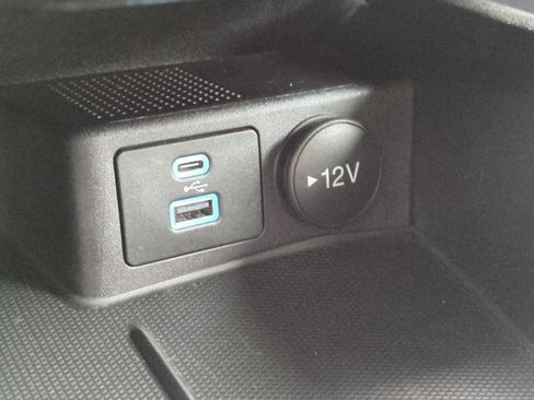 Certified 2022 Ford Escape SE image 30