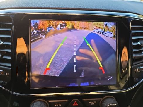 Used 2020 Jeep Grand Cherokee Laredo w/ Laredo X Package image 39