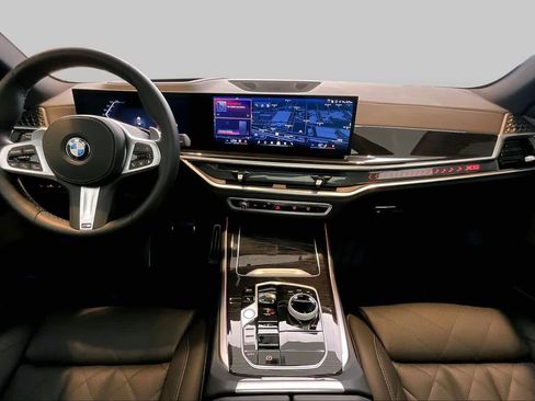 Used 2026 BMW X5 sDrive40i w/ Executive Package RWD image 16