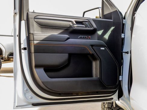 Used 2024 GMC Sierra 1500 AT4 w/ Technology Package image 34