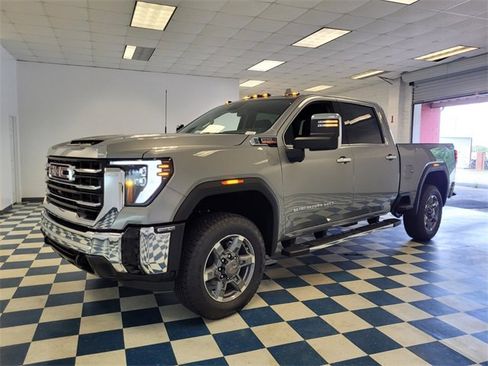 New 2025 GMC Sierra 2500 SLT image 3