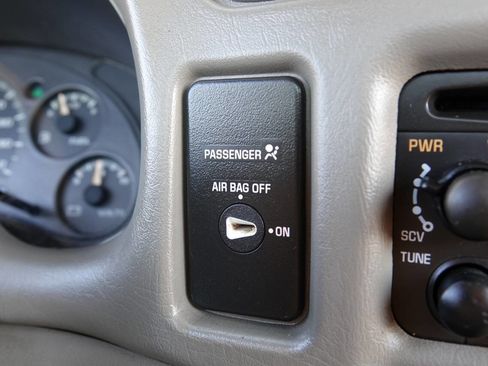 Used 2000 Chevrolet S10 Pickup LS w/ Preferred Equipment Group image 66