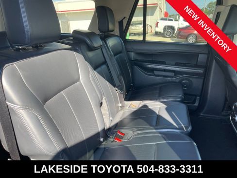 Used 2024 Ford Expedition Max XLT image 11