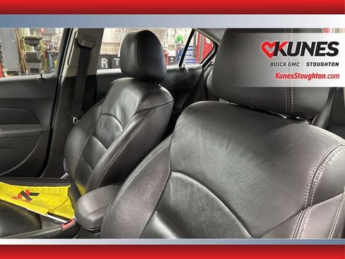Used 2015 Chevrolet Cruze LTZ w/ Sun, Sound and Sport Package image 21