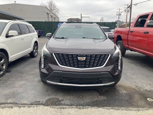 Used 2021 Cadillac XT4 Premium Luxury image 2