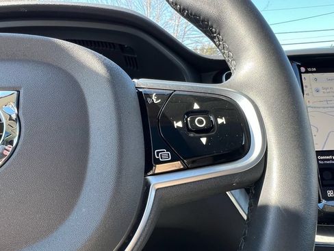 Certified 2025 Volvo XC60 B5 Plus AWD/4WD image 13