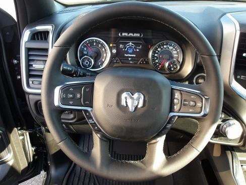 New 2025 RAM 1500 Laramie image 12