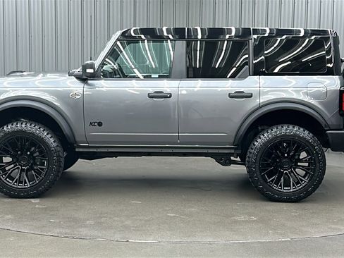 Used 2024 Ford Bronco Wildtrak image 2