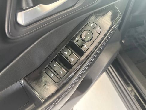 Used 2024 Nissan Rogue SV AWD/4WD image 14