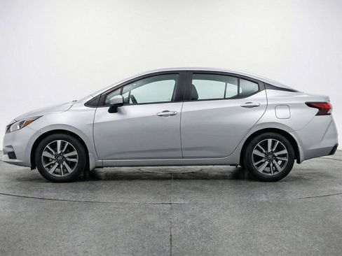 Used 2025 Nissan Versa SV FWD image 5