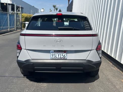 Used 2026 Hyundai Kona SE FWD image 5