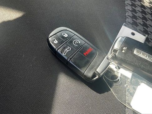 Used 2022 Dodge Charger GT image 11