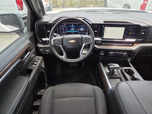 Used 2024 Chevrolet Silverado 1500 LT AWD/4WD image 19