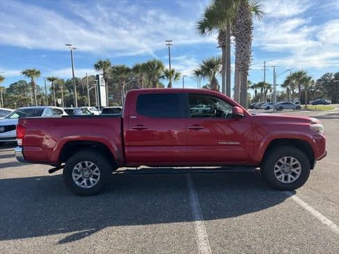 Used 2016 Toyota Tacoma SR5 w/ SR5 Appearance Package (SN) image 6