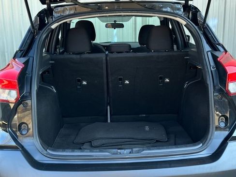 Used 2018 Nissan Kicks S image 32