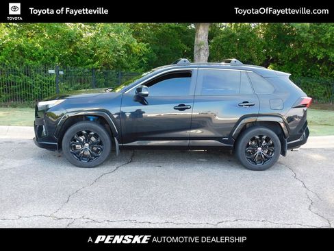 Used 2023 Toyota RAV4 SE AWD/4WD image 2