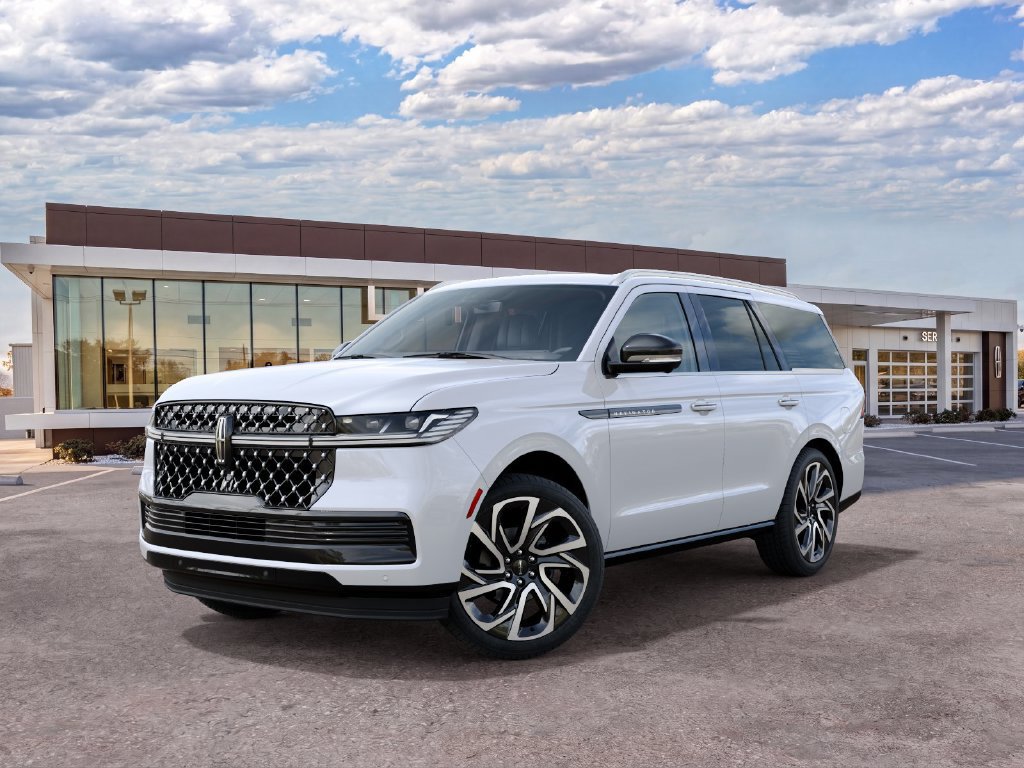 New 2027 Lincoln Navigator Black Label AWD/4WD image 2