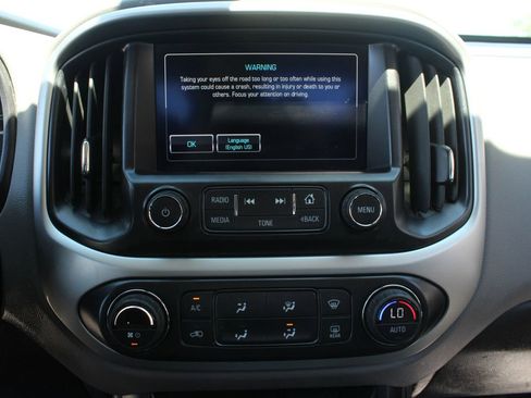 Used 2015 Chevrolet Colorado LT w/ Luxury Package RWD image 27