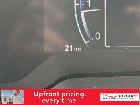 Used 2026 Toyota Corolla SE FWD image 18