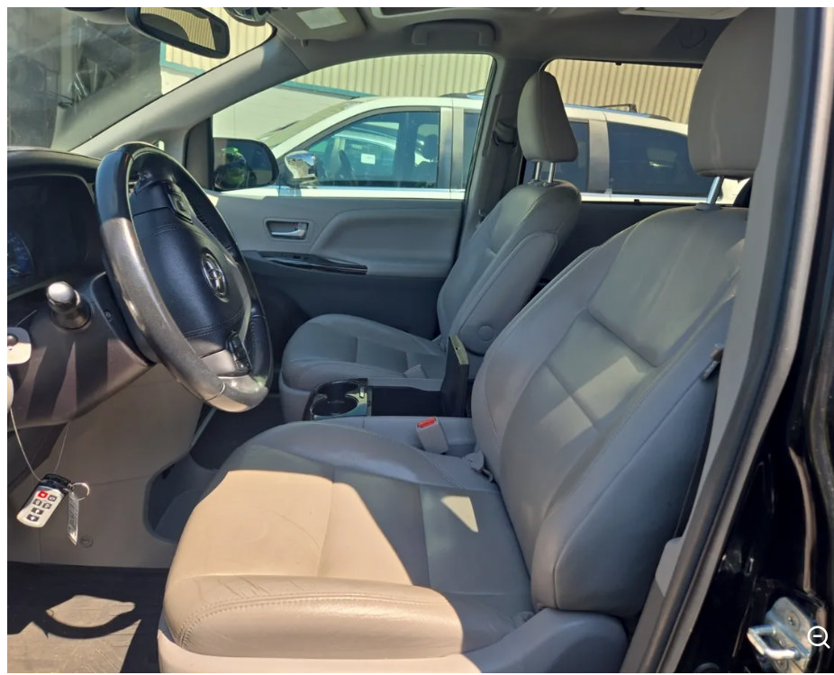 Used 2018 Toyota Sienna XLE Premium AWD/4WD image 11